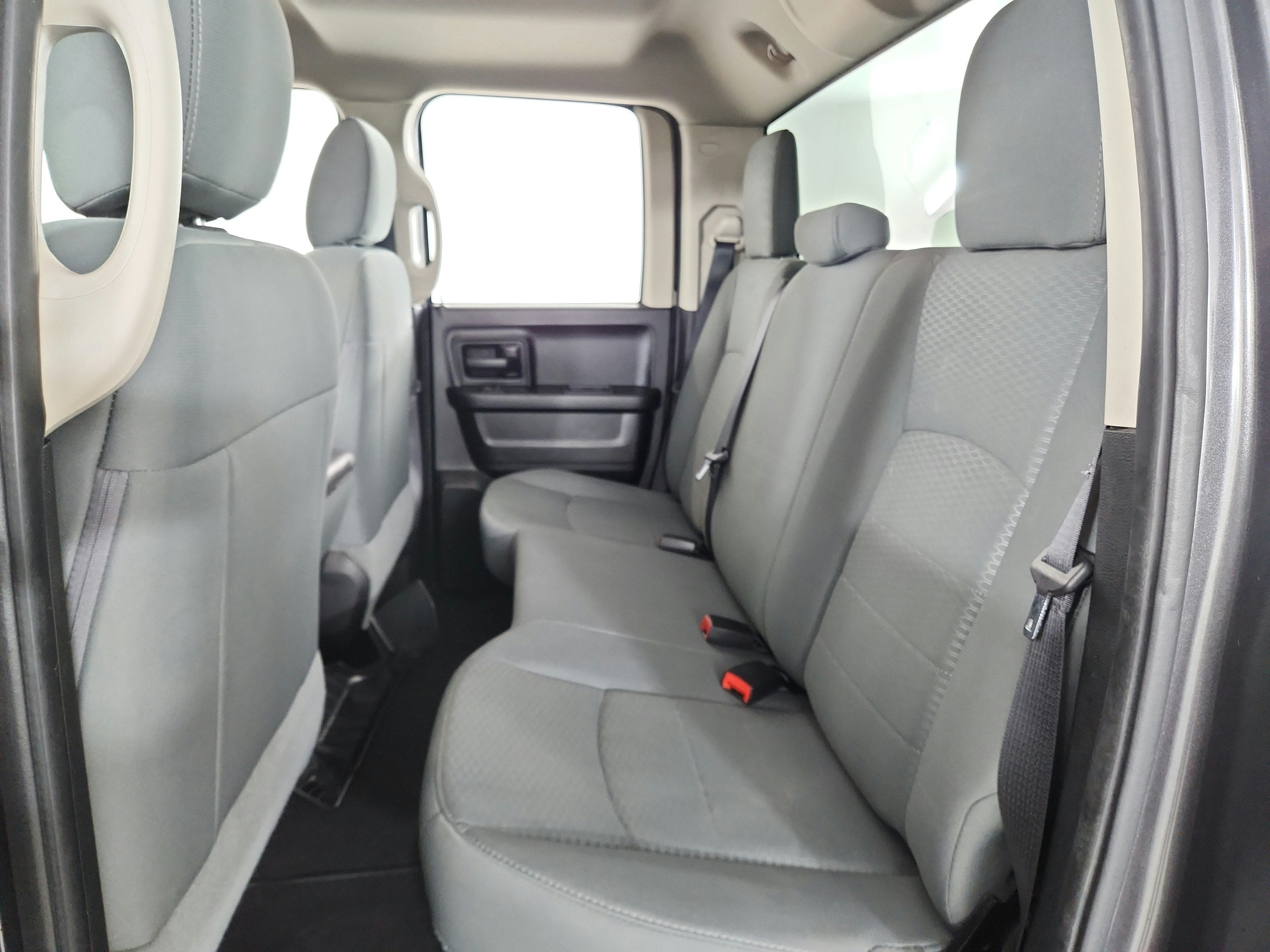 2016 RAM Ram 1500 2WD Quad Cab 140.5" Express