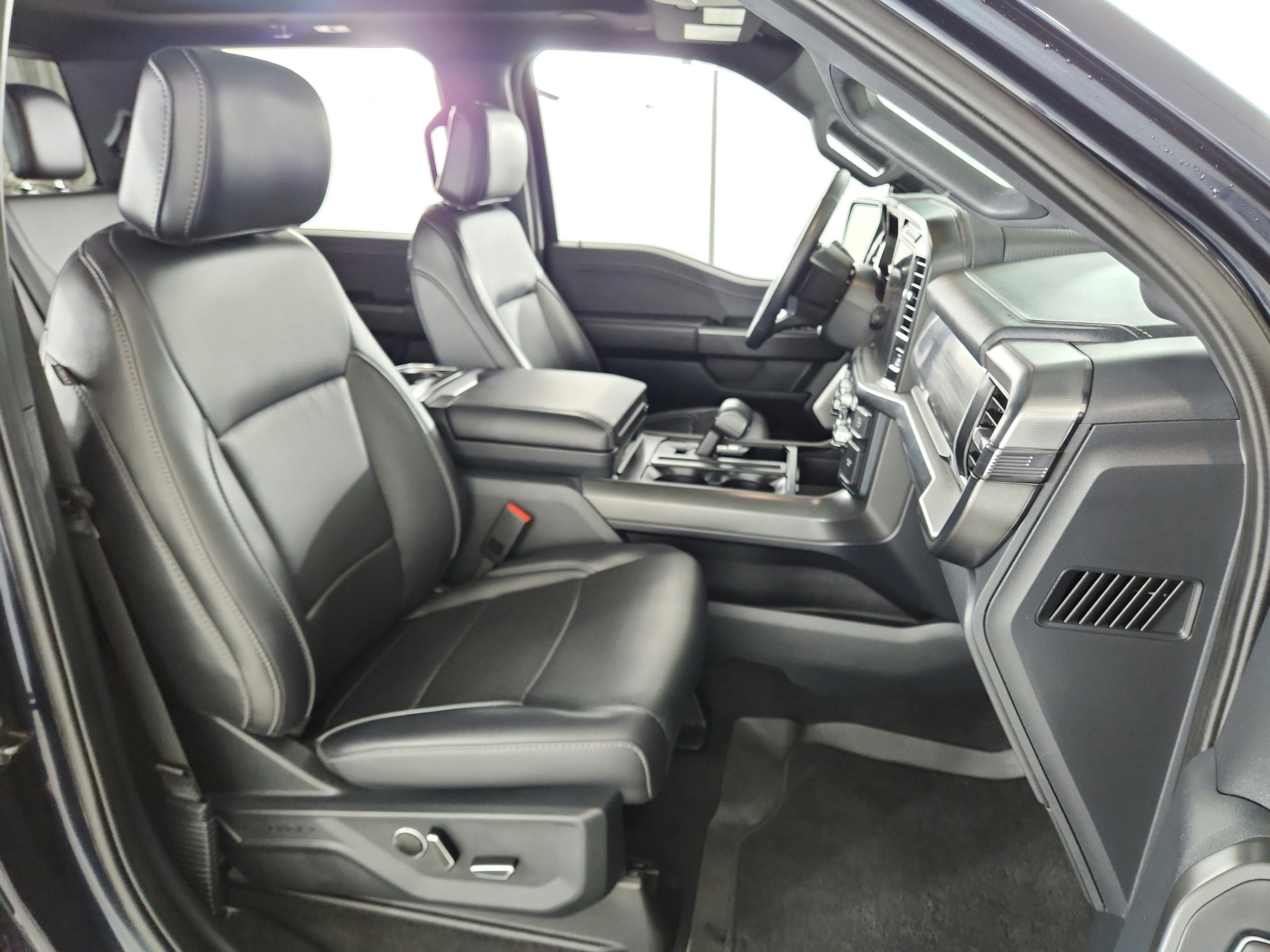 2025 Ford F-150 LARIAT 4WD SuperCrew 5.5' Box