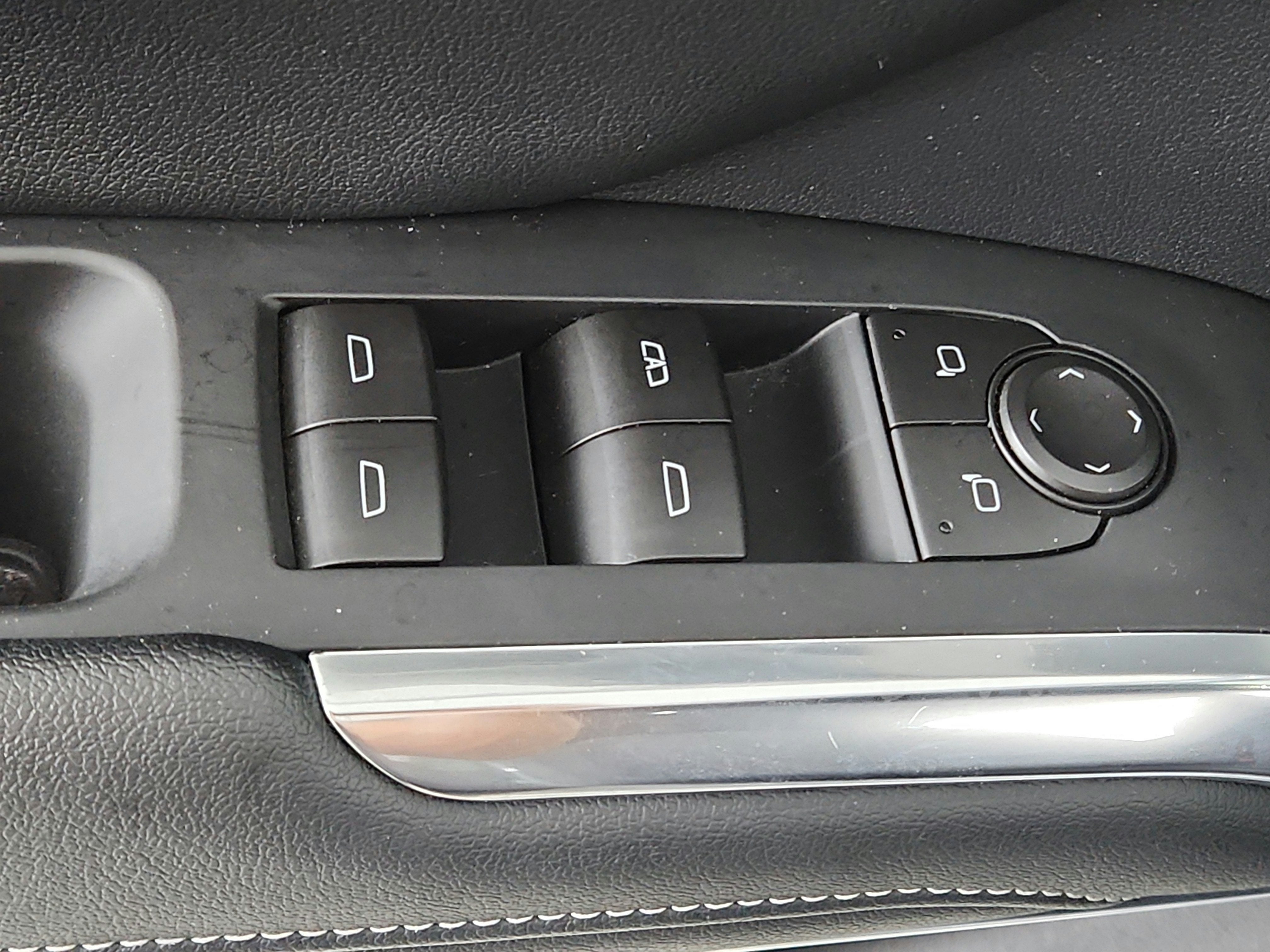 2024 Chevrolet Traverse FWD LT