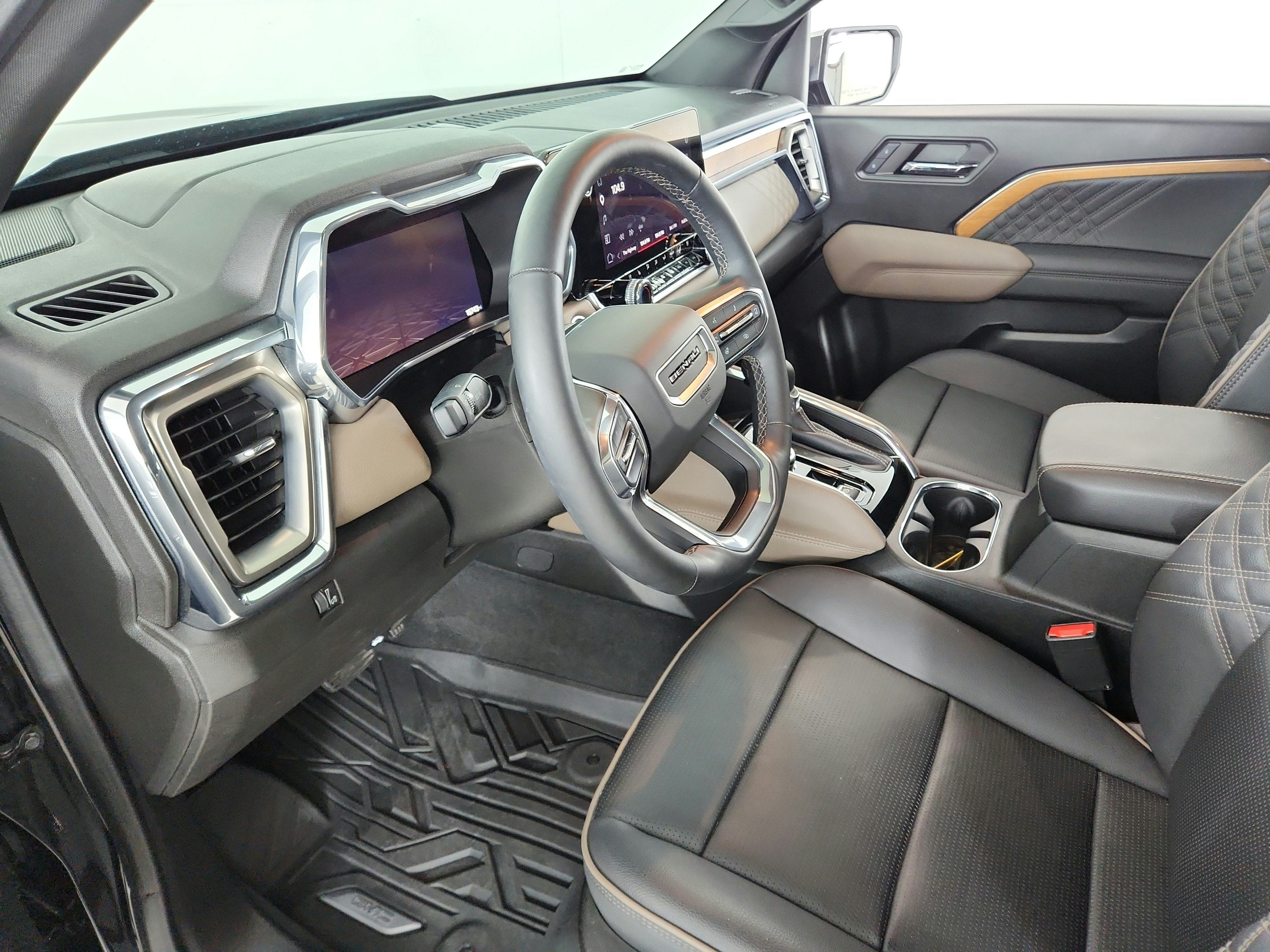 2024 GMC Canyon 4WD Denali