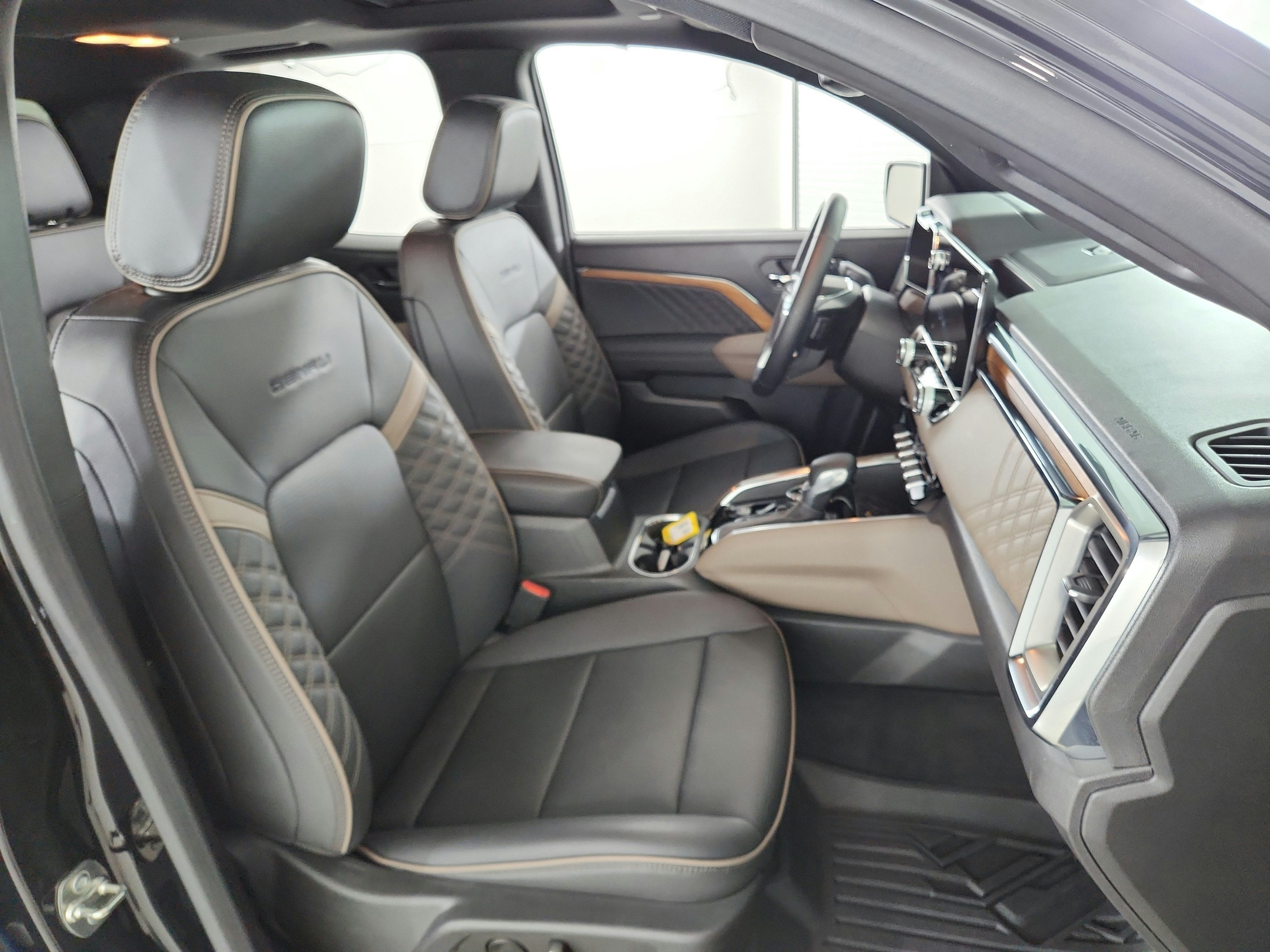 2024 GMC Canyon 4WD Denali