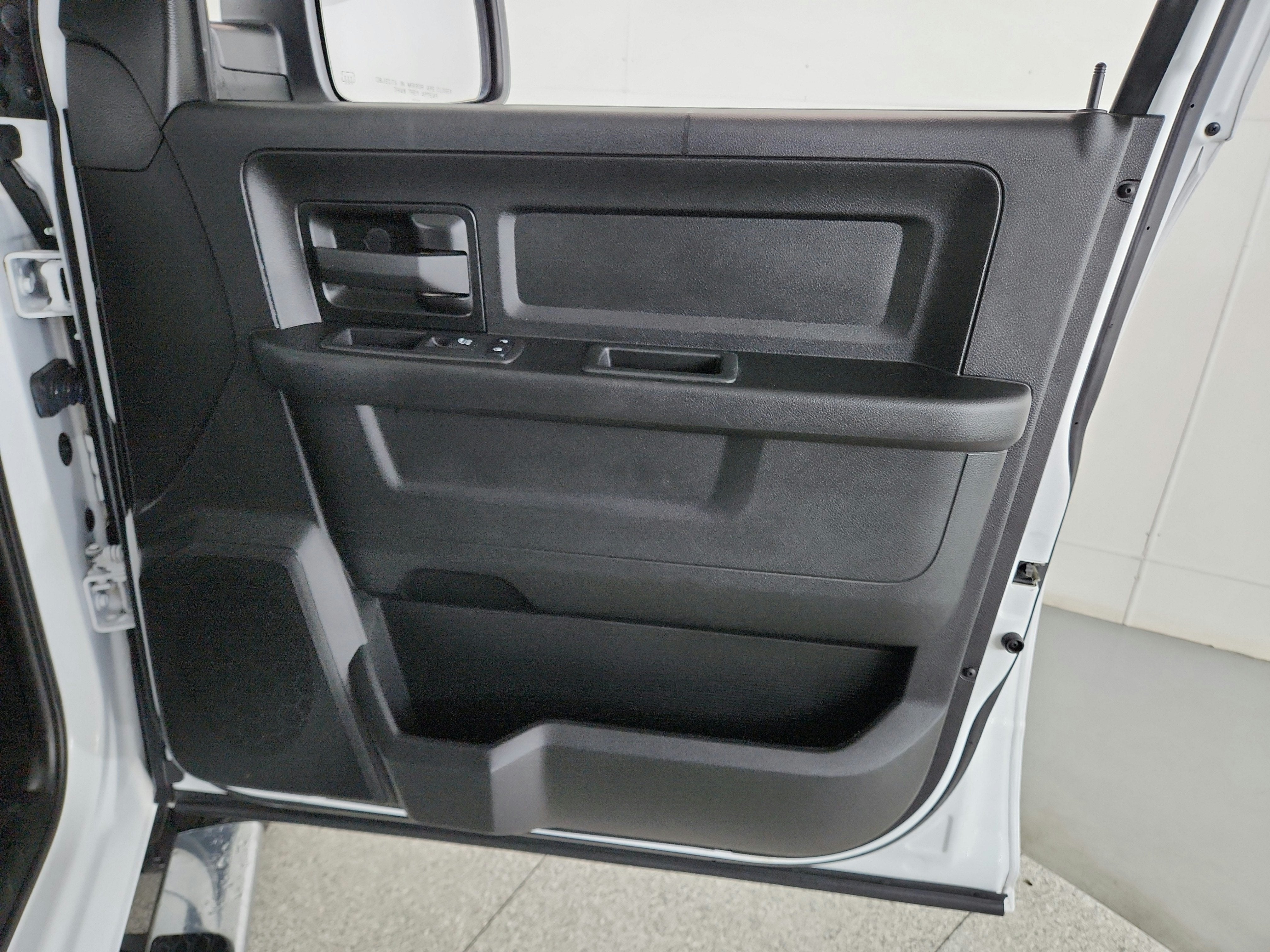 2022 RAM Ram 2500 Tradesman 4x4 Crew Cab 6'4" Box