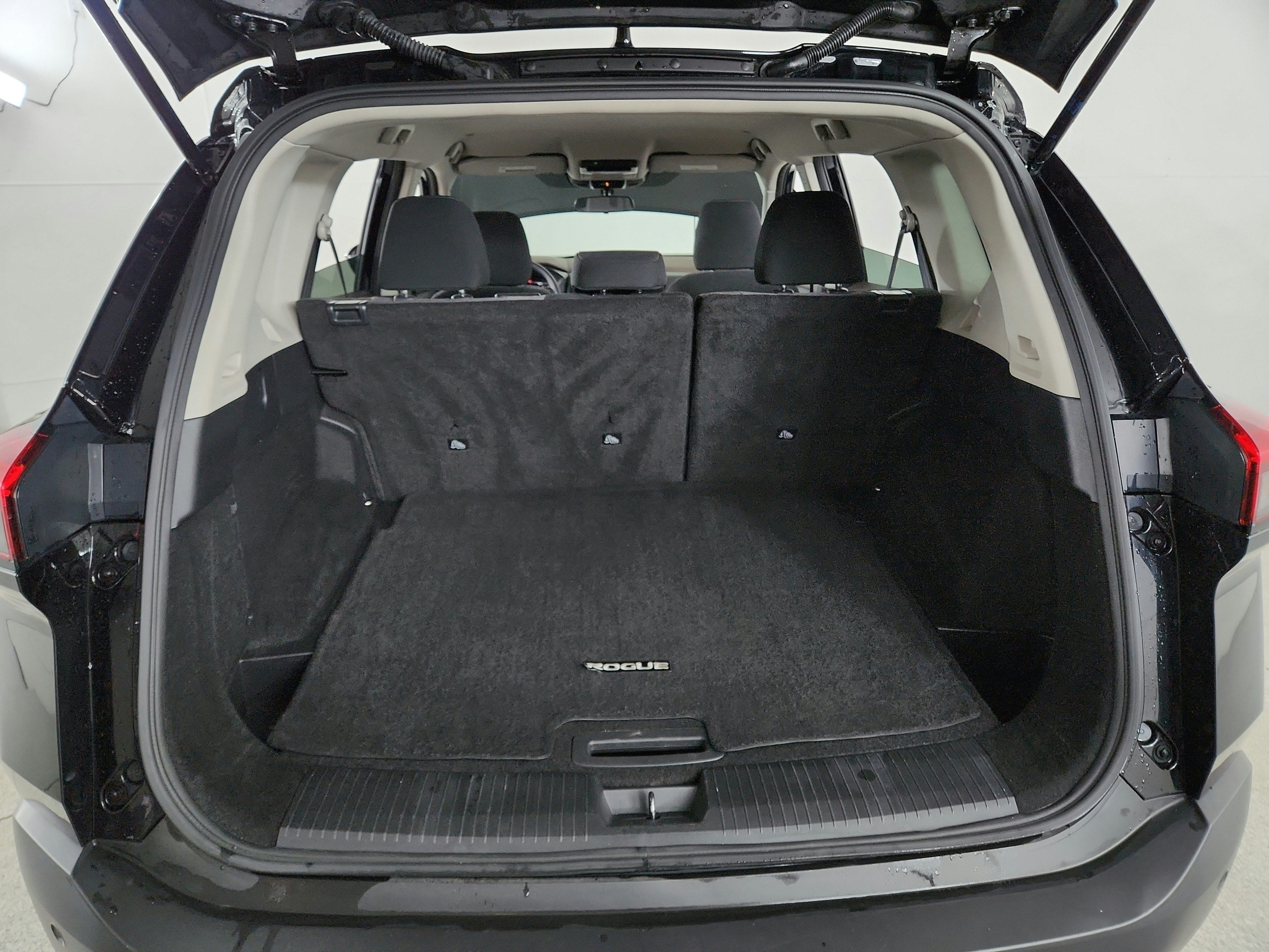 2023 Nissan Rogue FWD SV