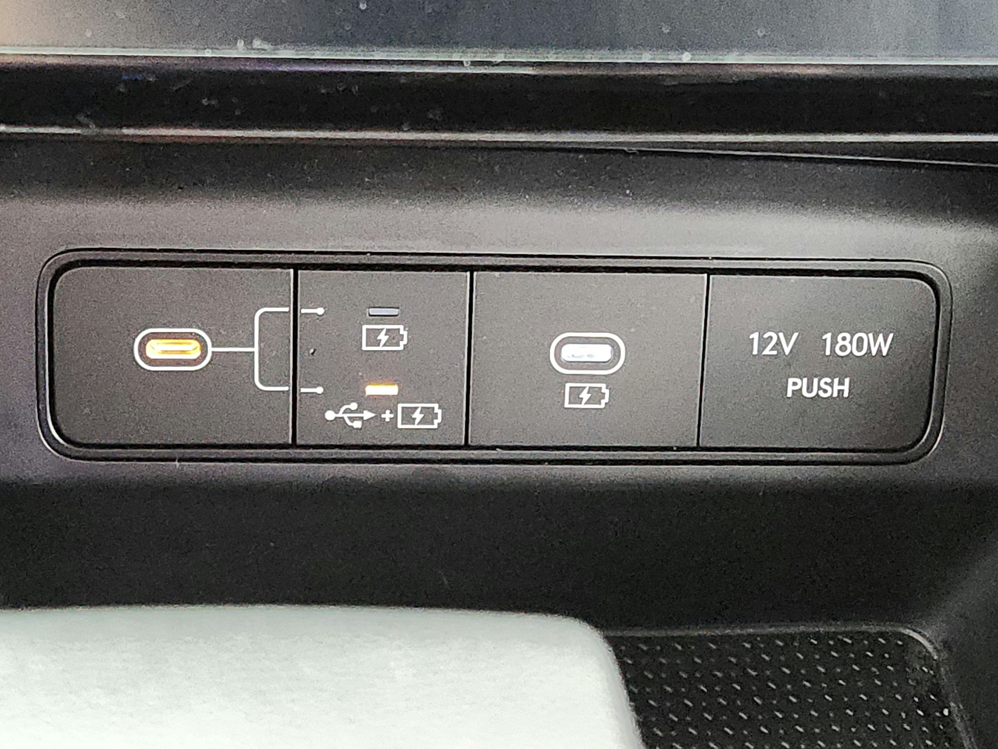 2025 Hyundai Santa Cruz SEL FWD