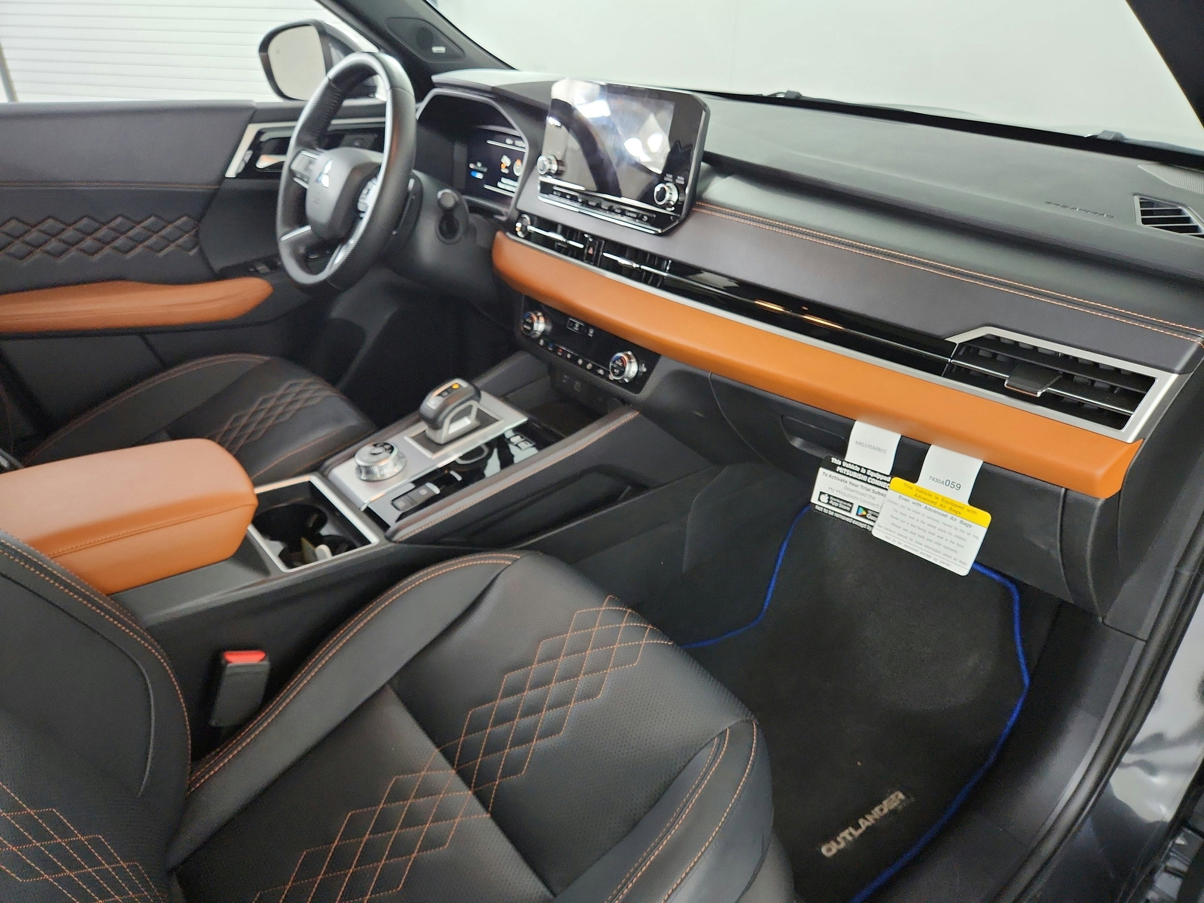 2025 Mitsubishi Outlander PHEV SEL