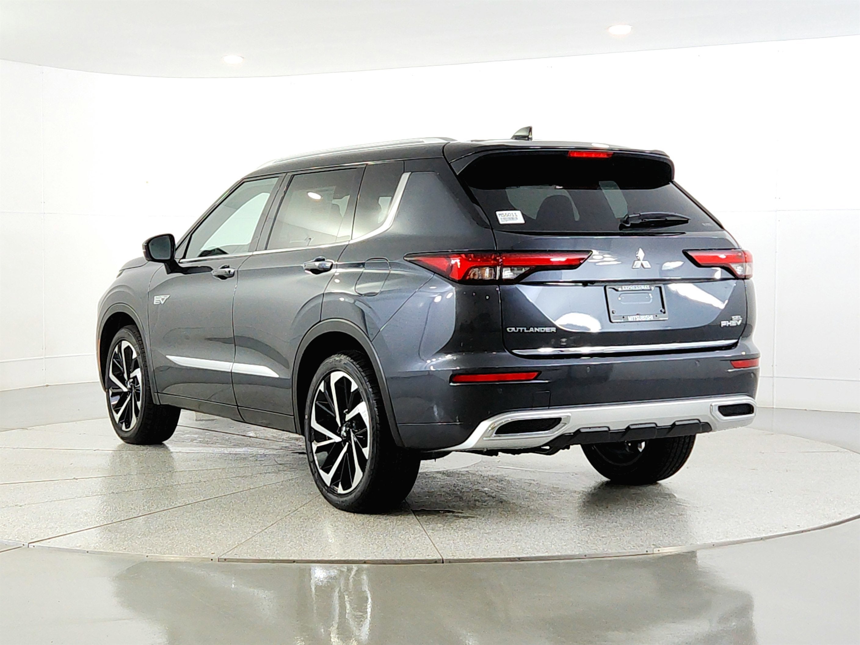 2025 Mitsubishi Outlander PHEV Base
