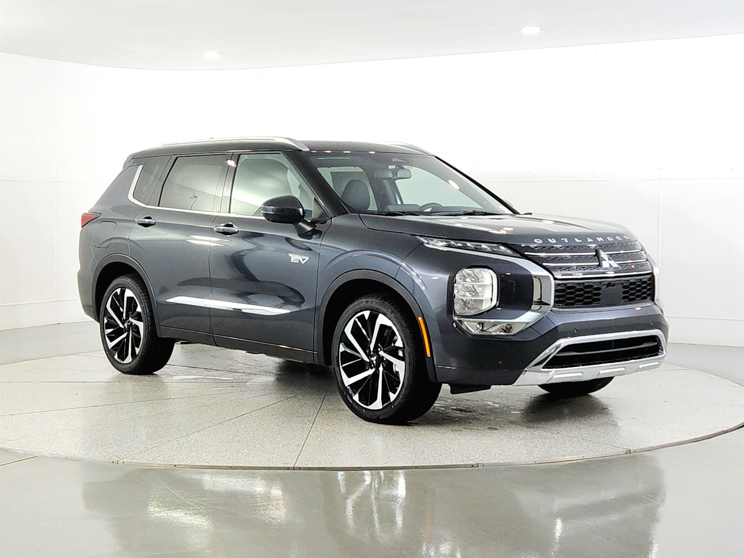 2025 Mitsubishi Outlander PHEV Base