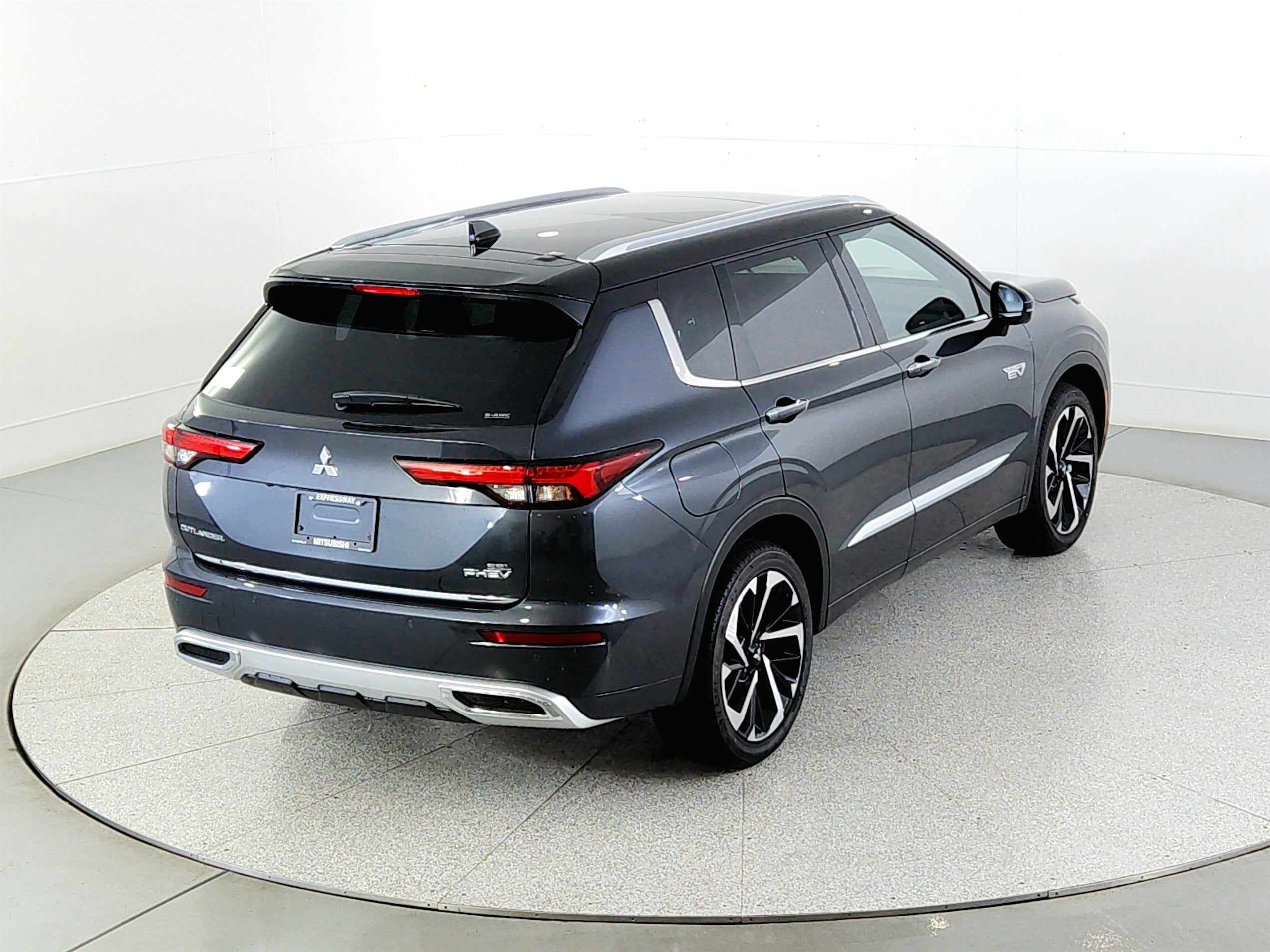 2025 Mitsubishi Outlander PHEV Base