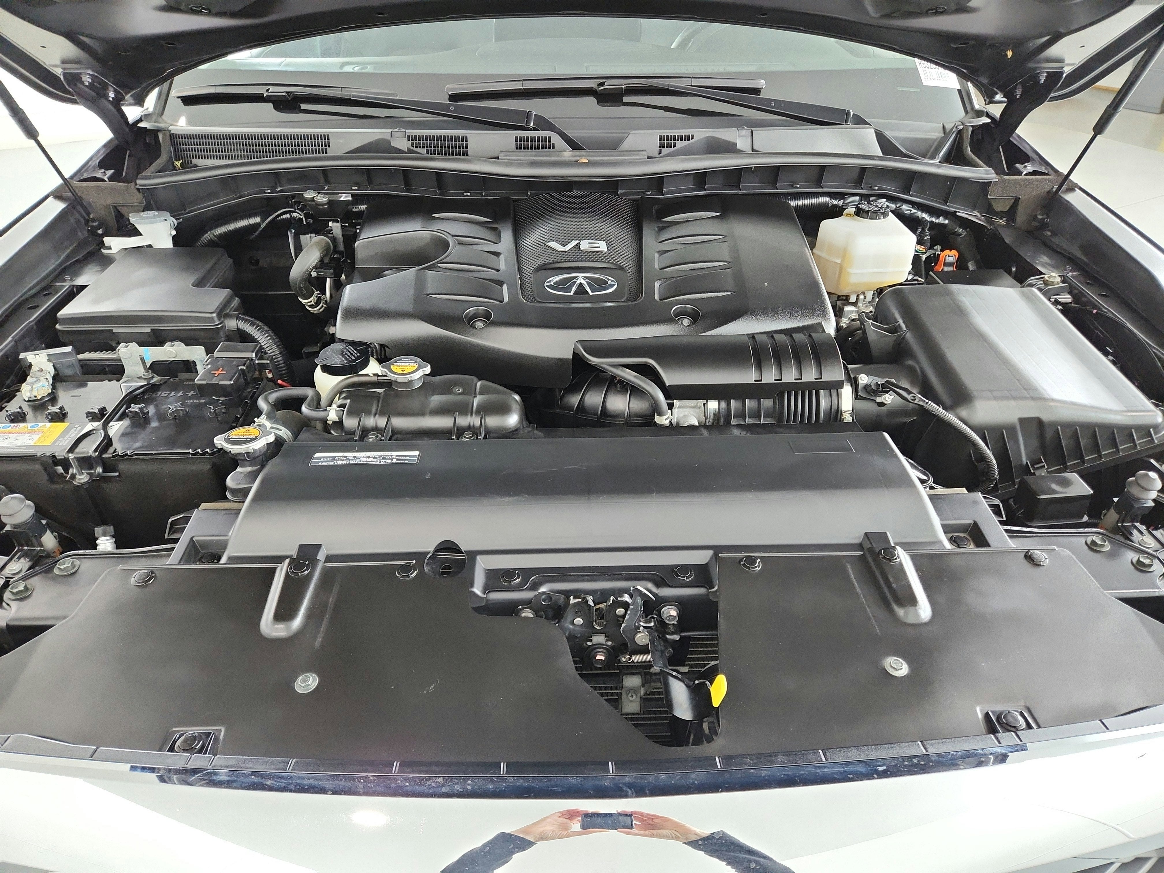 2024 INFINITI QX80 LUXE