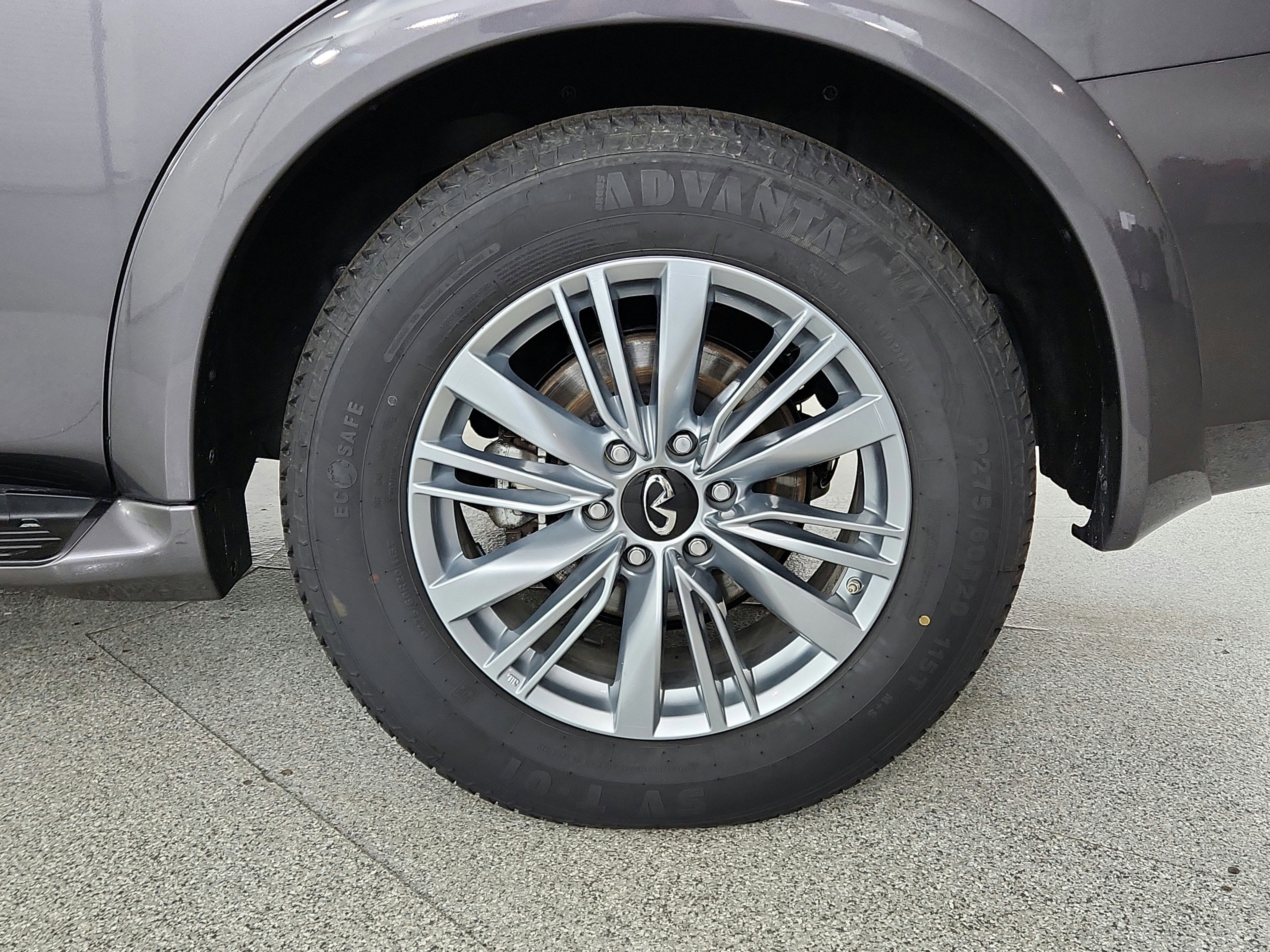2024 INFINITI QX80 LUXE