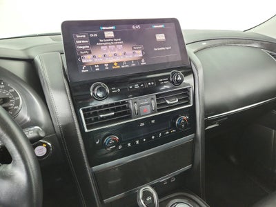 2024 INFINITI QX80 LUXE