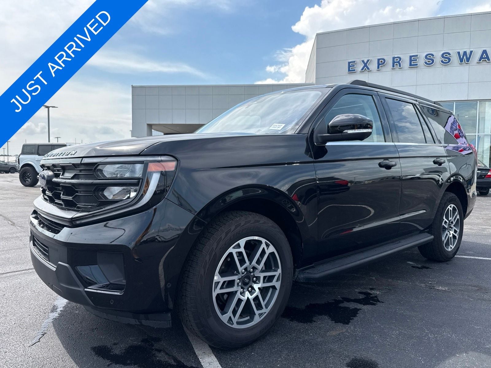 2025 Ford Expedition Active
