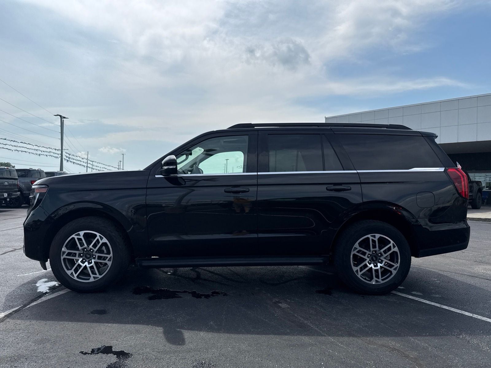 2025 Ford Expedition Active