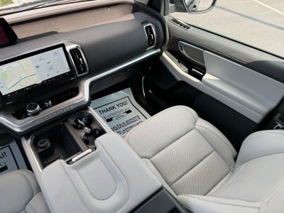 2025 Ford Expedition Platinum