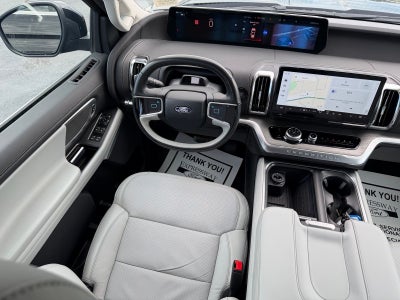 2025 Ford Expedition Platinum