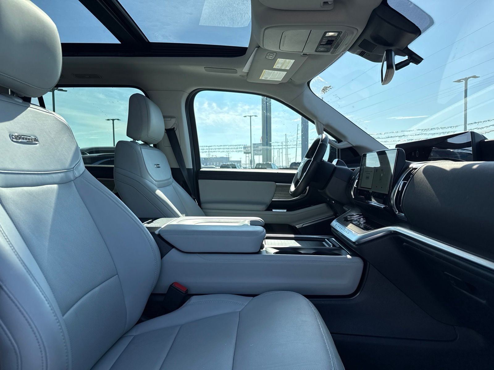 2025 Ford Expedition Platinum