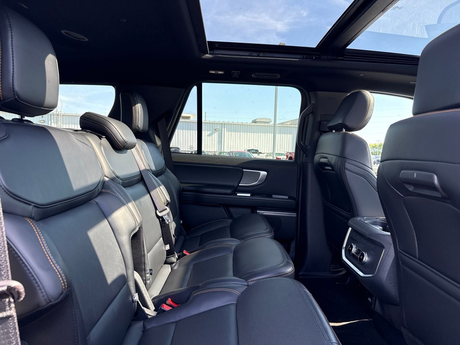 2025 Ford Expedition Tremor
