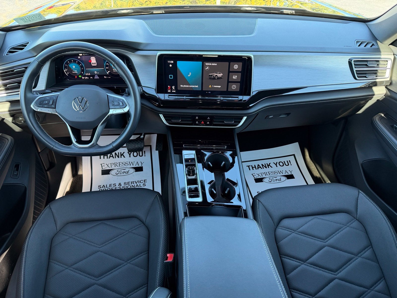 2025 Volkswagen Atlas Cross Sport 2.0T SE w/Technology
