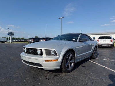 2005 Ford Mustang GT Deluxe