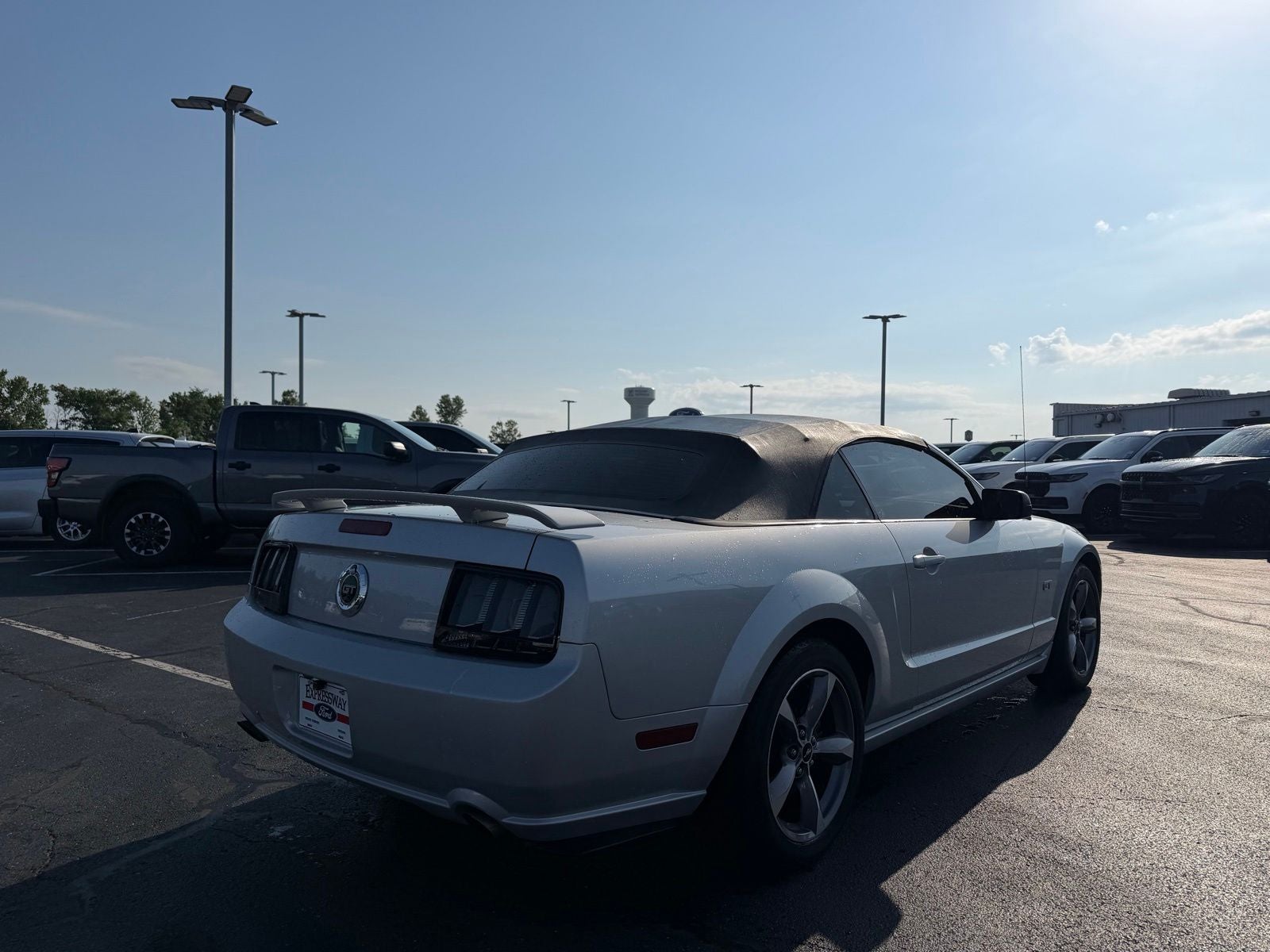 2005 Ford Mustang GT Deluxe