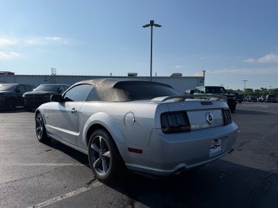 2005 Ford Mustang GT Deluxe