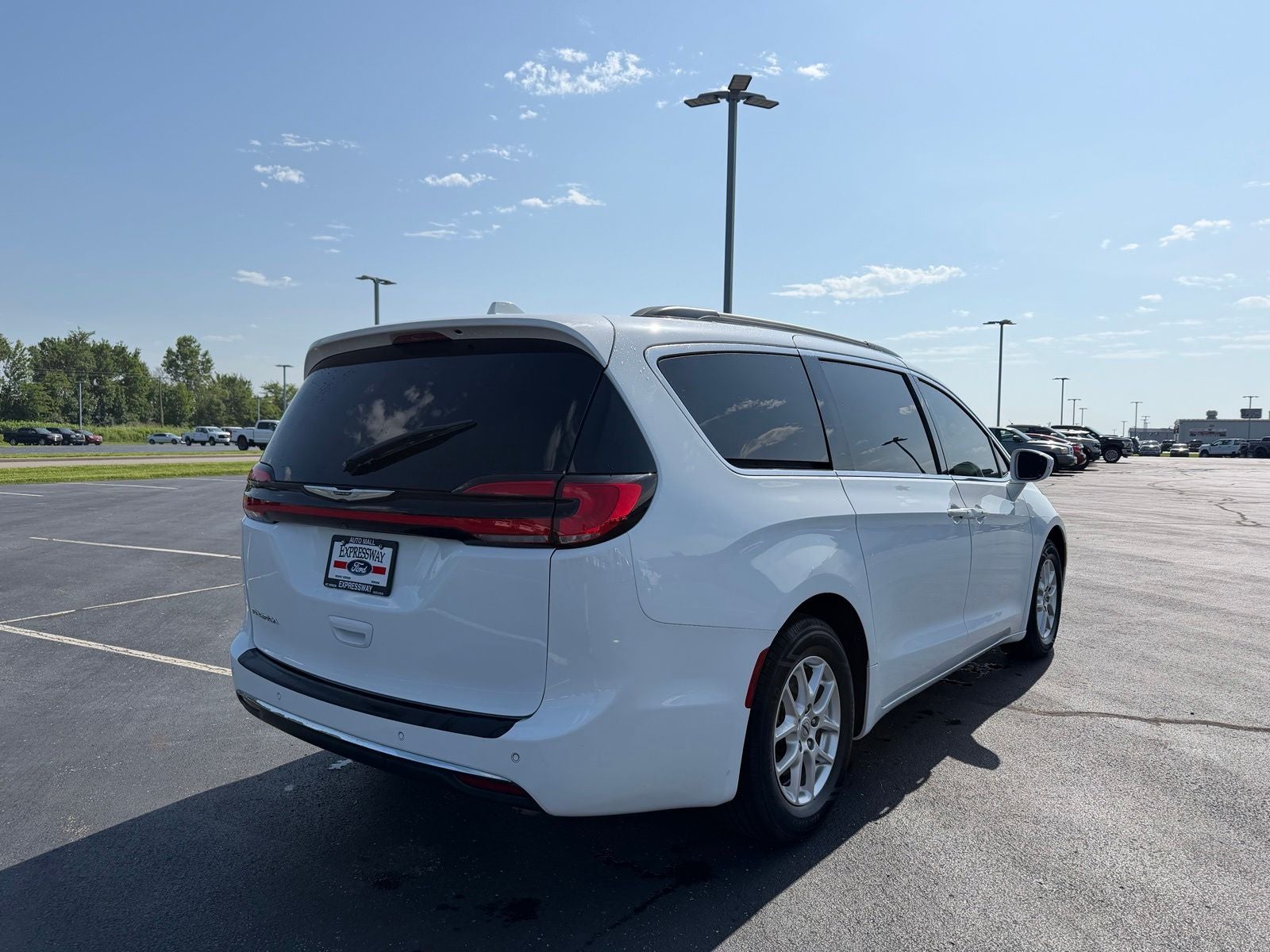 2022 Chrysler Pacifica Touring L