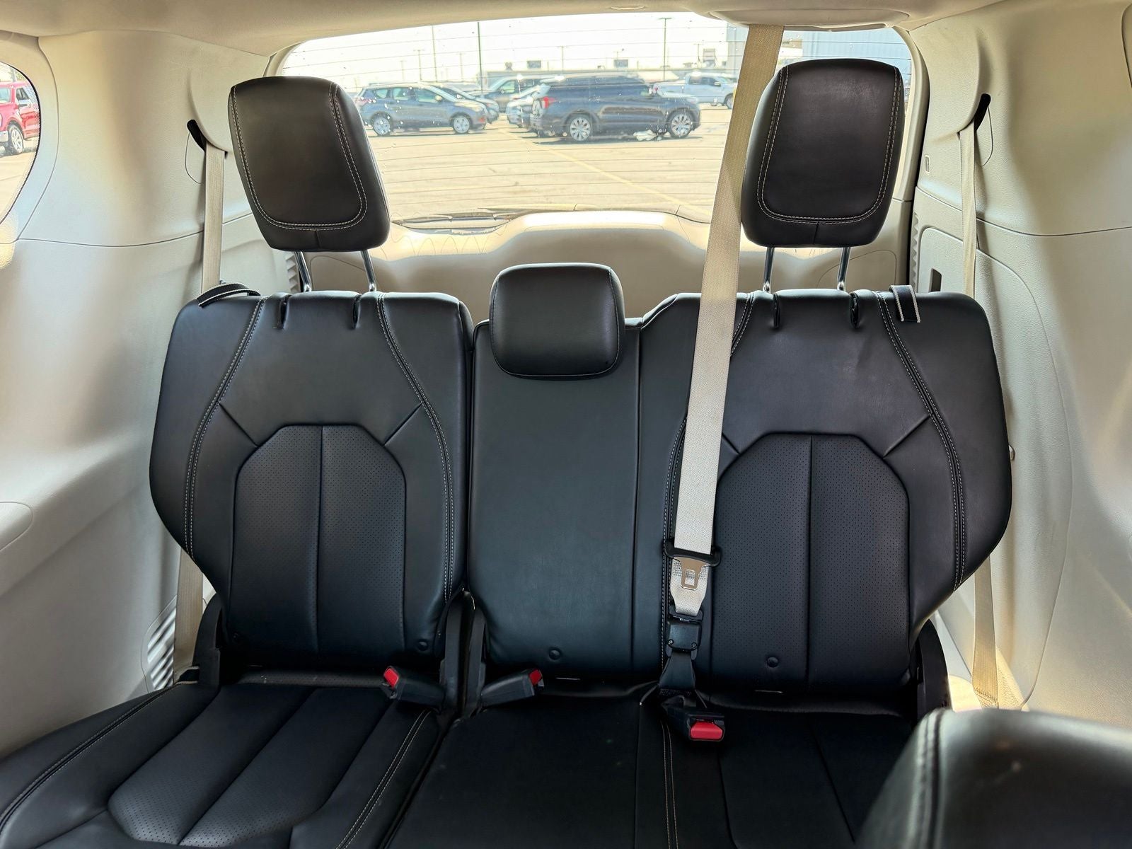 2020 Chrysler Voyager LXI