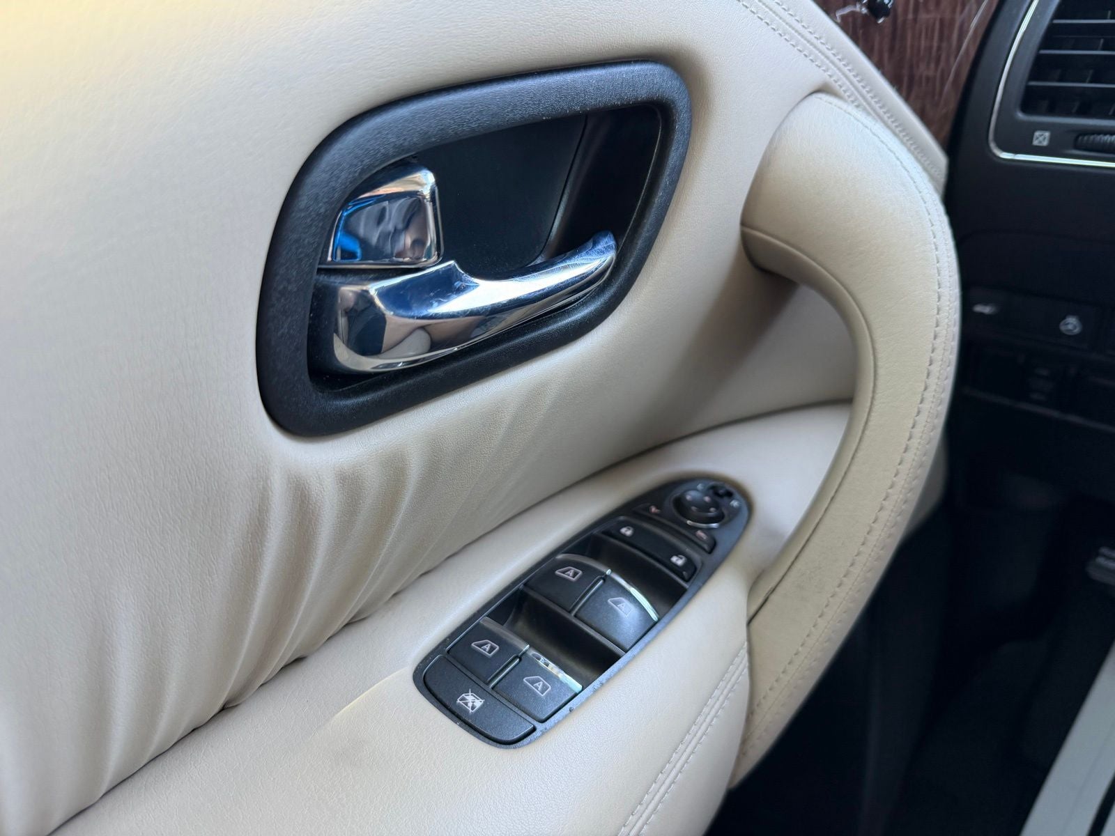 2020 Nissan Armada Platinum