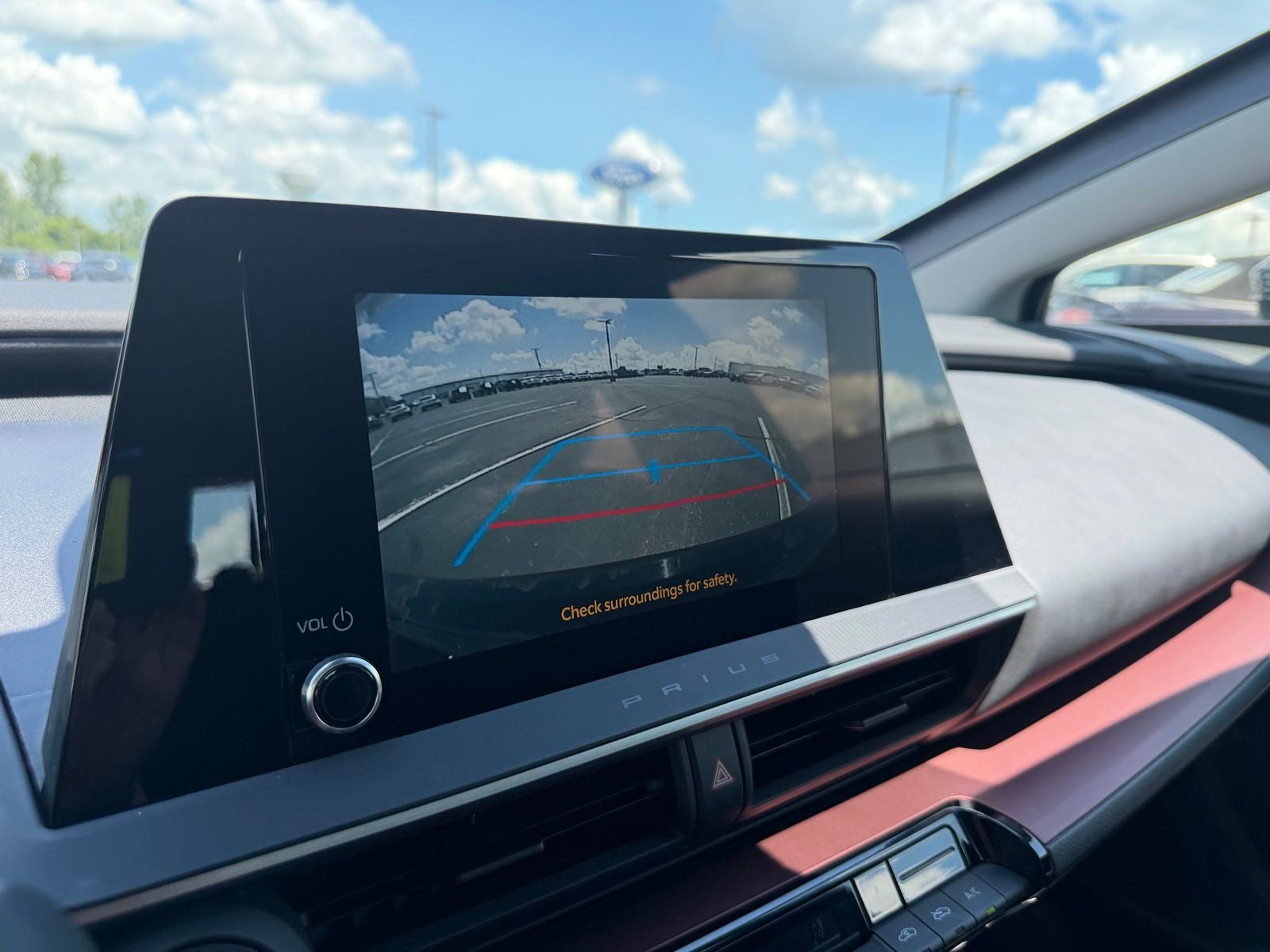2024 Toyota Prius Prime SE