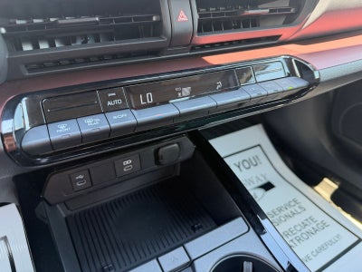 2024 Toyota Prius Prime SE